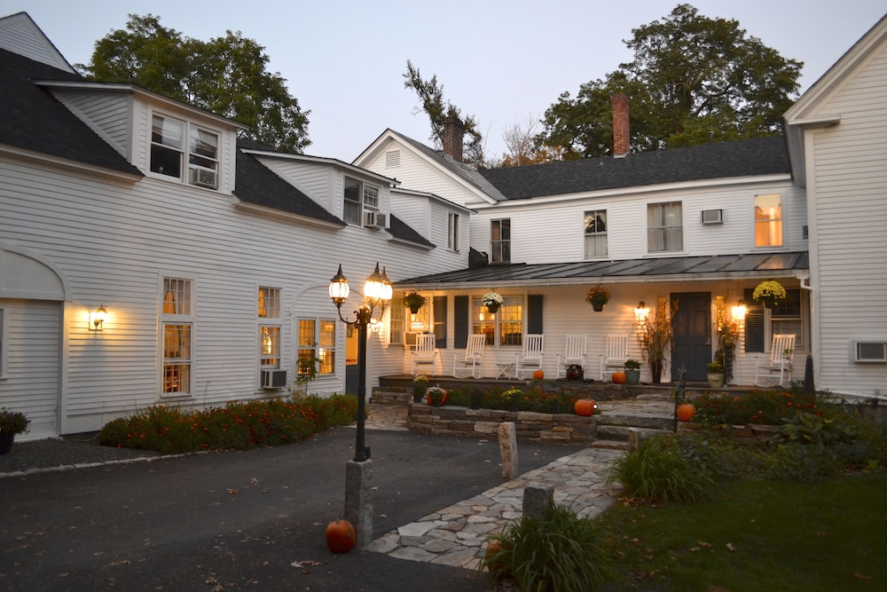 The Dowds Contry Inn and Event Center 50/50