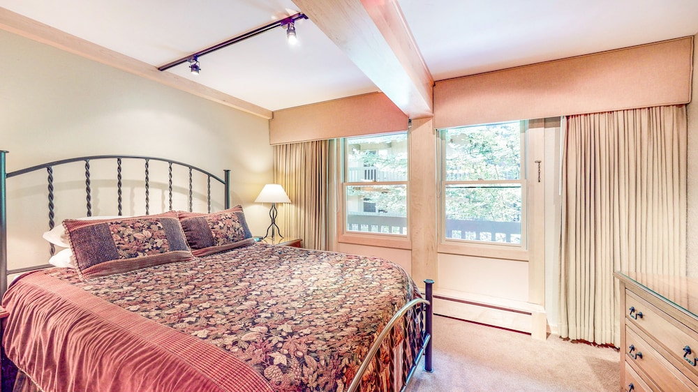 Laurelwood A Destination Residence 30/76