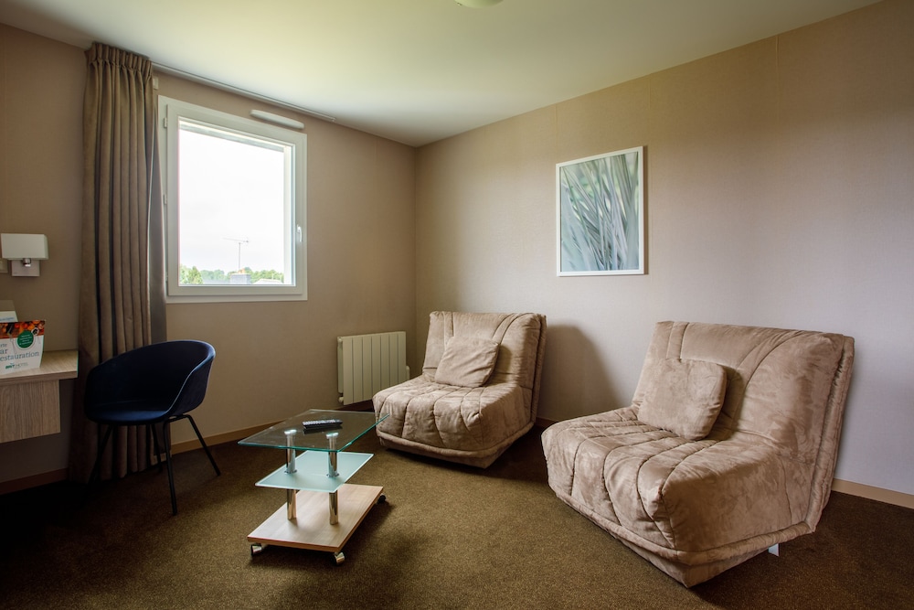 Brit Hotel Fougeres - Hotel Du Parc 42/69
