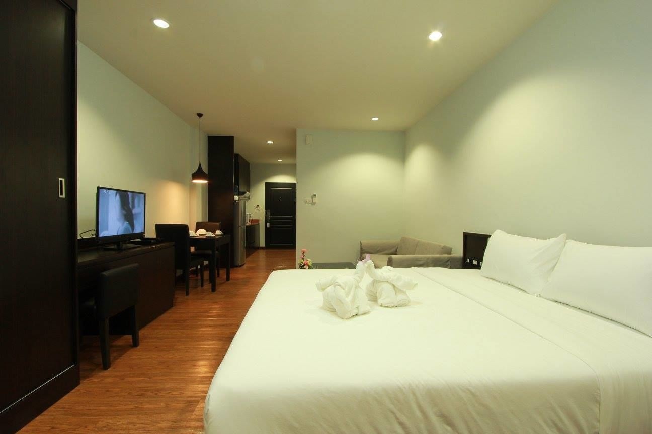 DELUXE, STUDIO, KING BED
