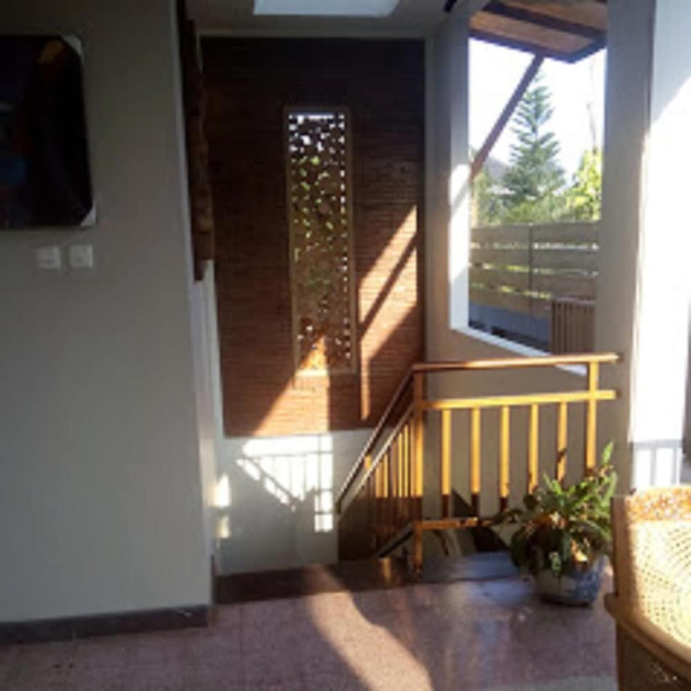 Helena Guest House 2/26