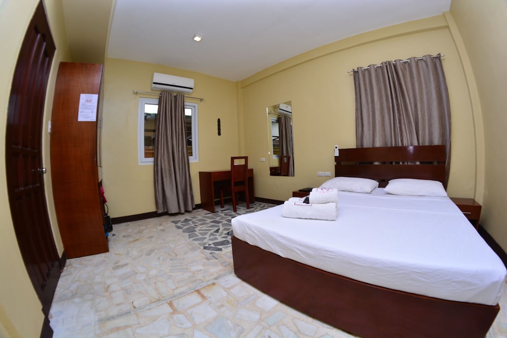 Papa Fred S Beach Resort 19/70
