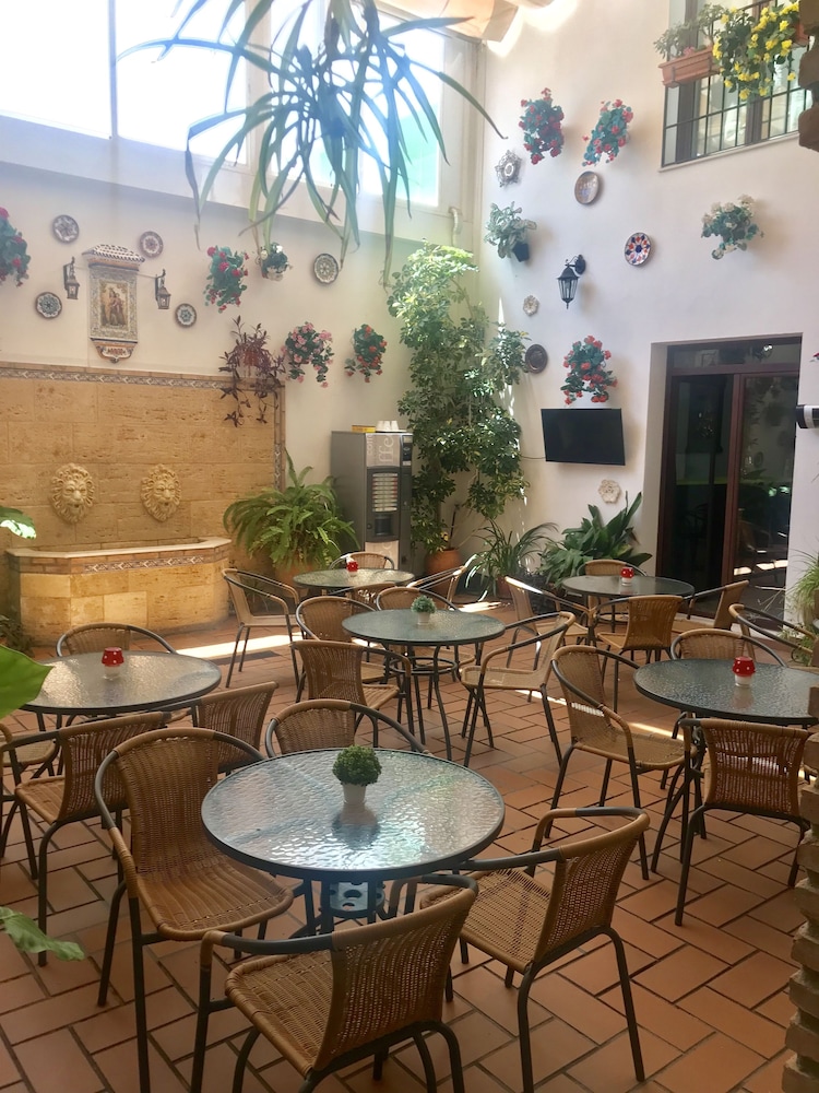 Hotel de los Faroles 49/59