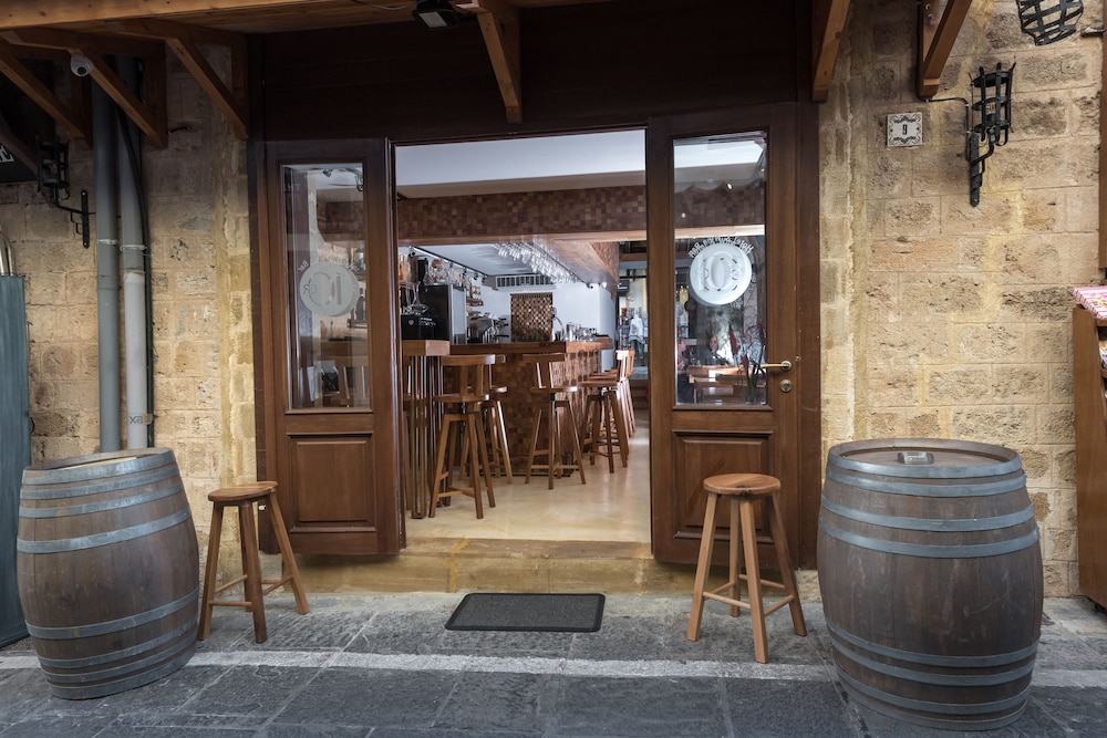 10GR Boutique Hotel & Wine Bar - Adults Only 53/64