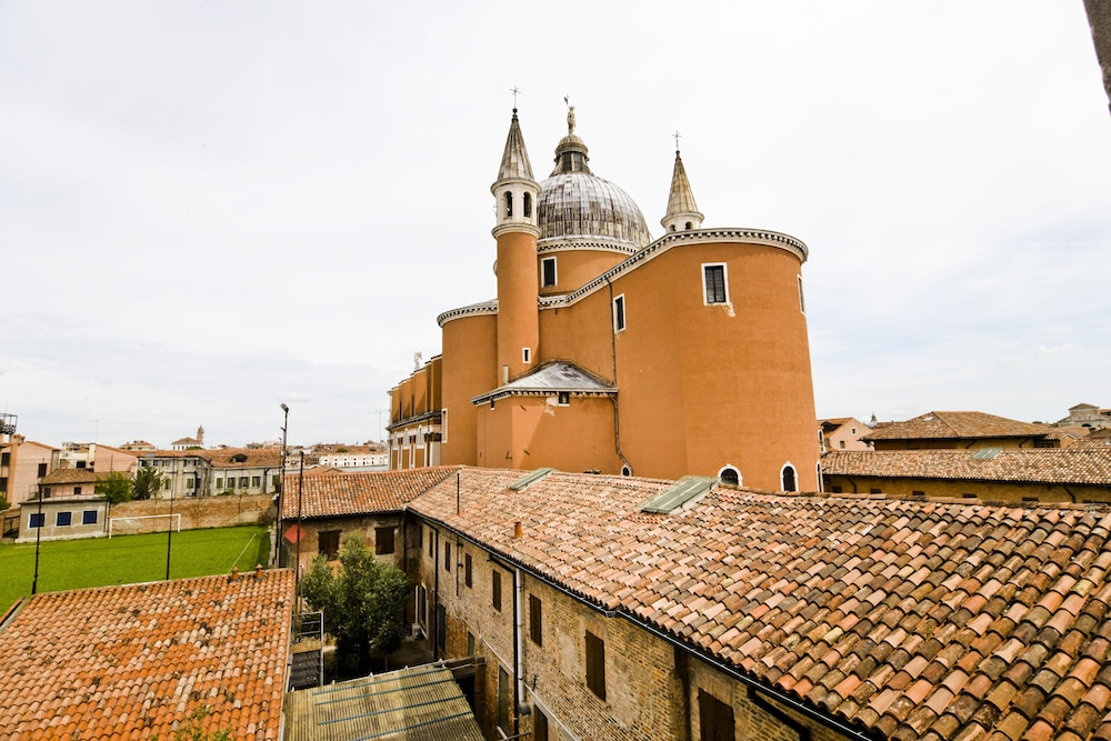 Maison Boutique Al Redentore 32/40