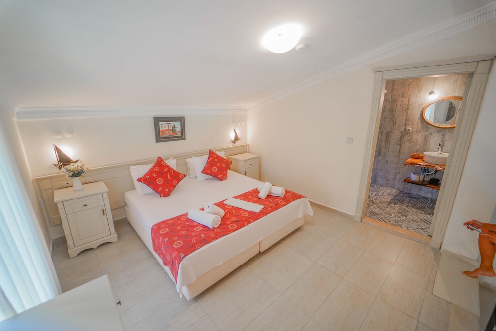 Alacati Marina Palace 13/50
