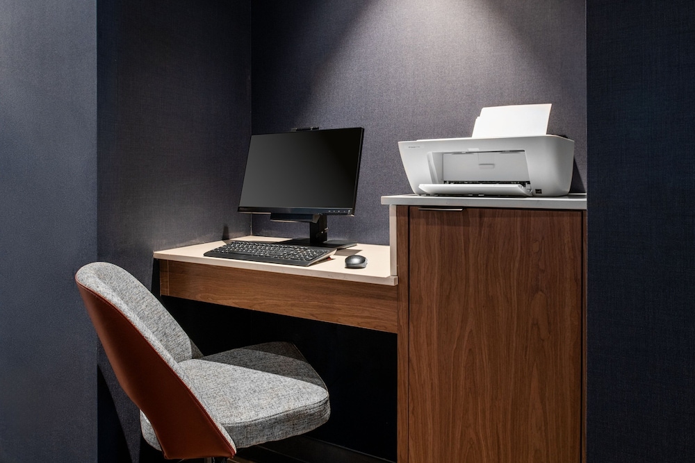 Courtyard by Marriott Modesto North 24/28