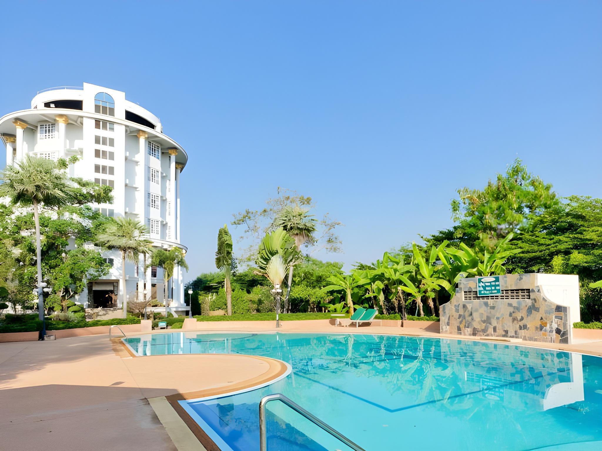 Hermitage Hotel & Resort 3/15