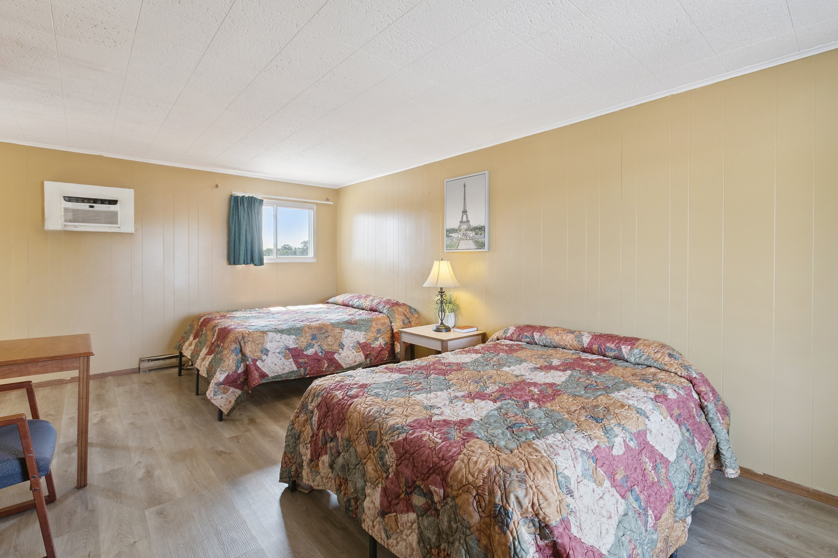 Currys Motel by OYO Saginaw MI 17/39