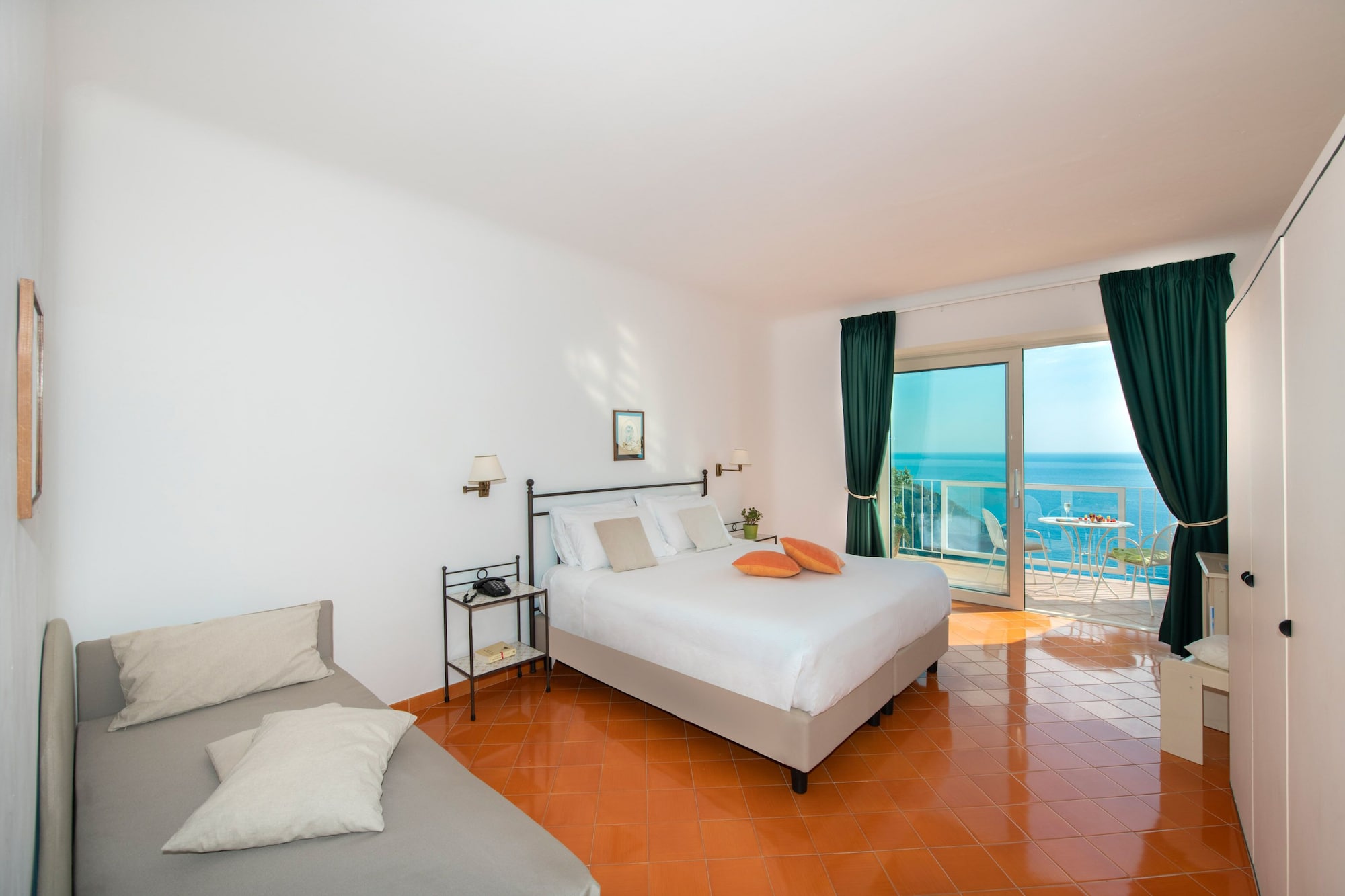 DELUXE, QUADRUPLE, SEA VIEW, BALCONY