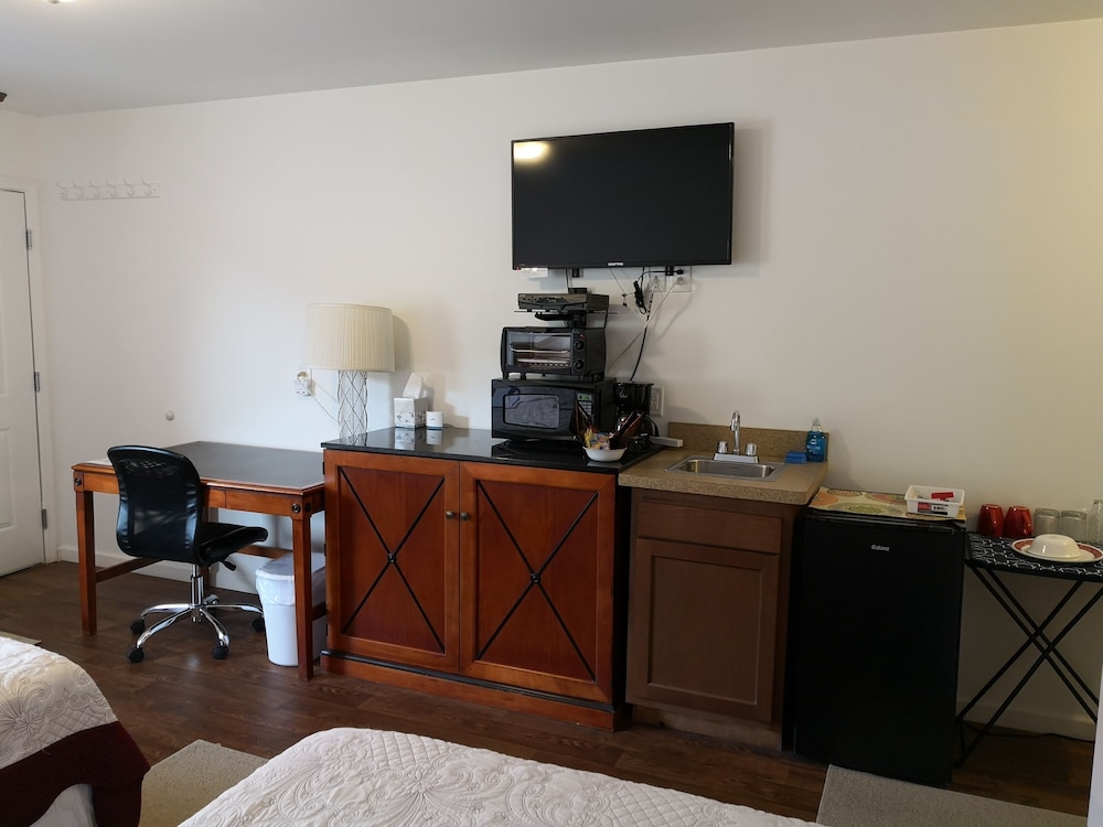 Apple Inn And Suites 42/50