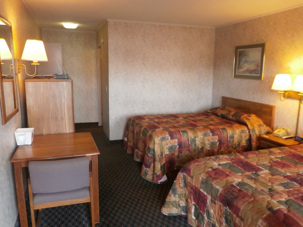 Richmond Inn & Suites 15/36