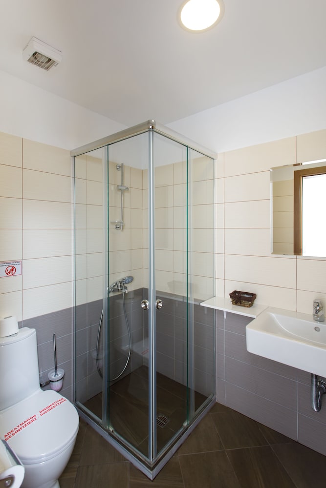 Kodra Hotel Gjirokaster 57/59