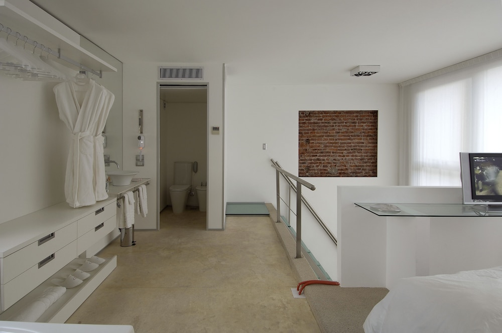 Design Ce Hotel De Diseno 8/74