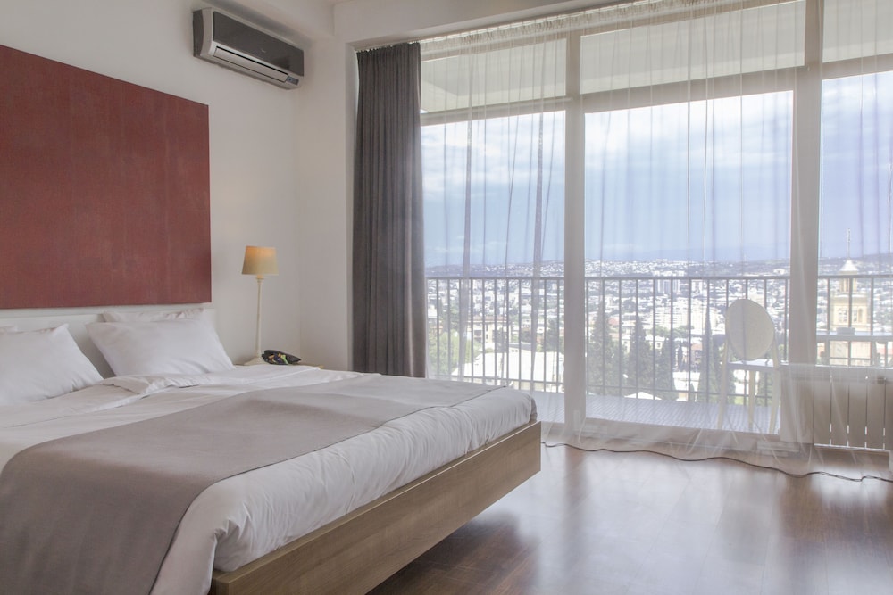 DELUXE, DOUBLE BED, BALCONY
