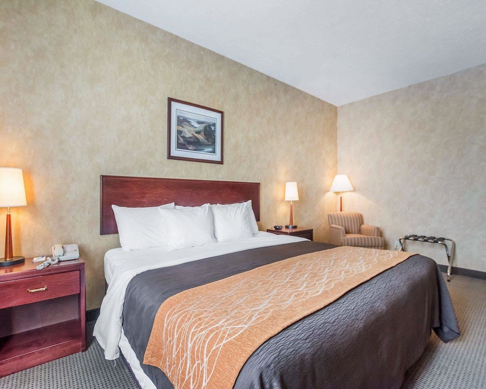 Comfort Inn Sturgeon Falls 12/40
