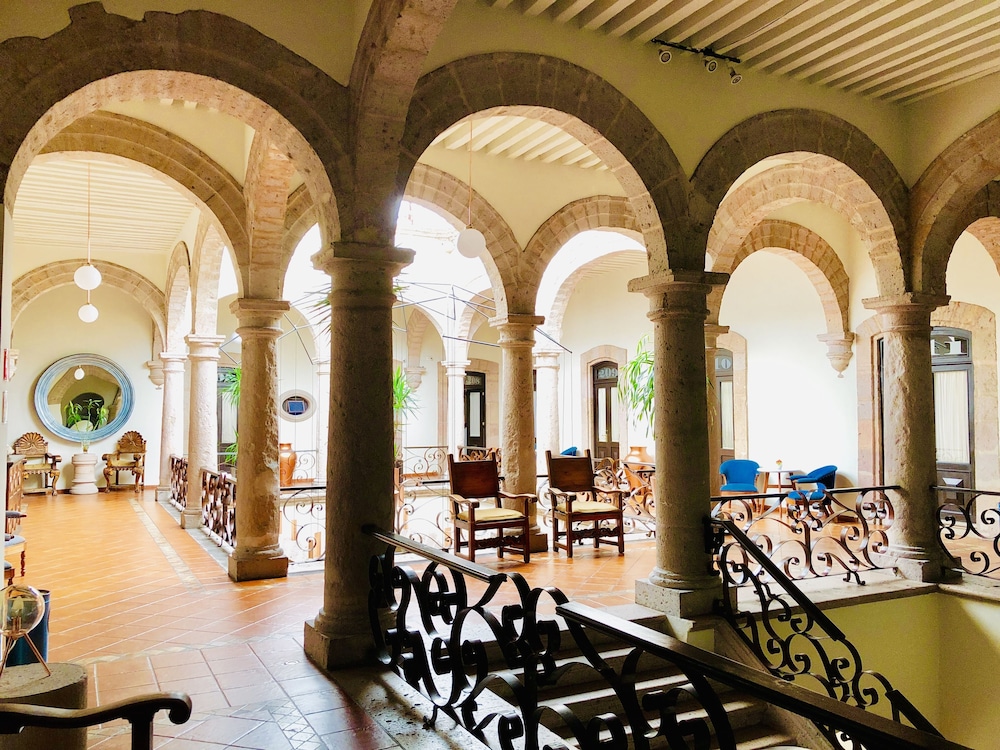 Herencia Hotel By Hosting House 31/50