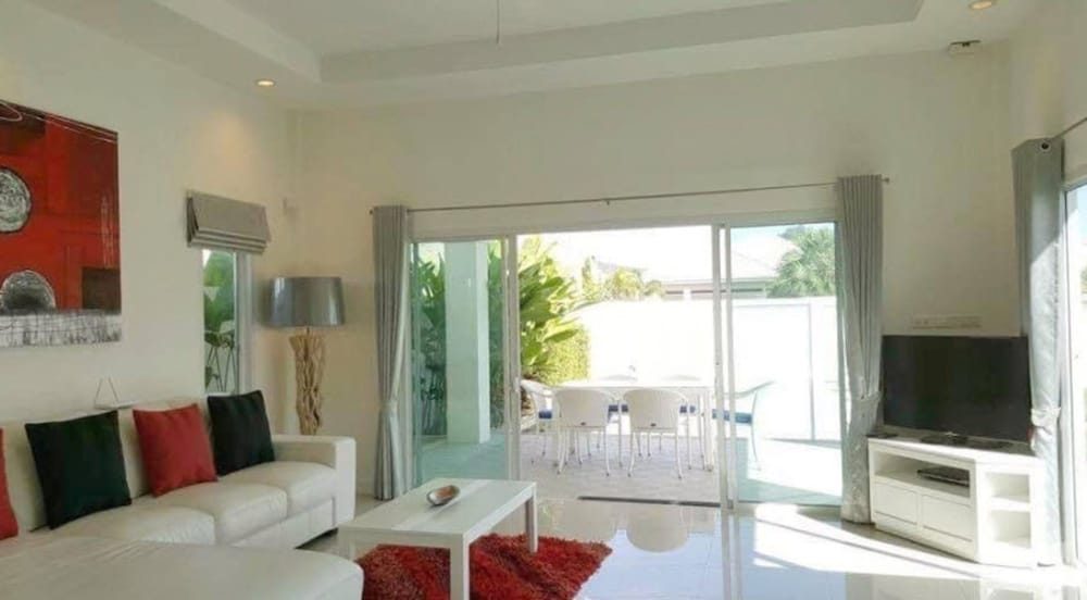 Hua Hin Pool Villa With 4 Bedrooms L27 25/50