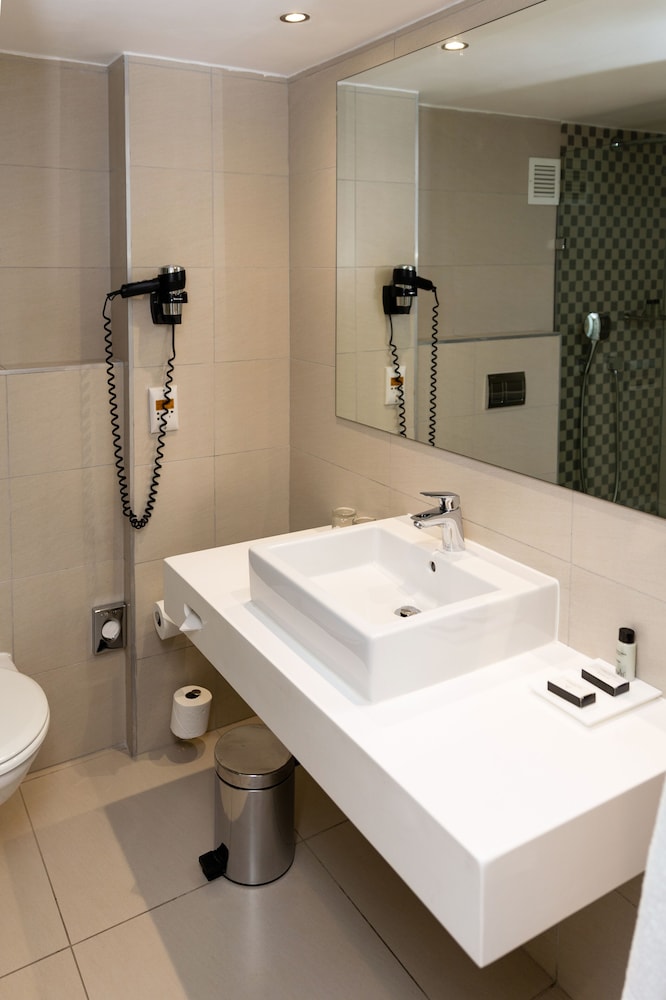 Lord Charles Hotel, Somerset West, a Tribute Portfolio Hotel 48/50