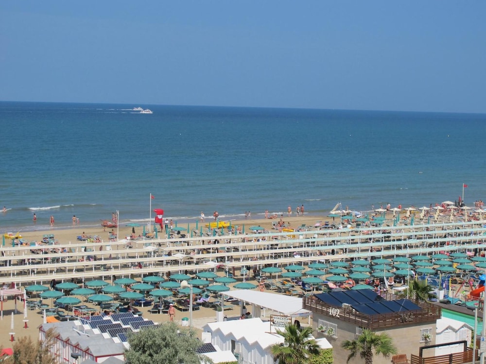Hotel Ambasciata 32/36