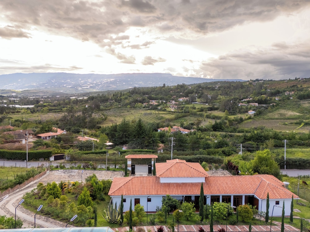 Hotel Campestre Cordillera de Los Andes 48/58