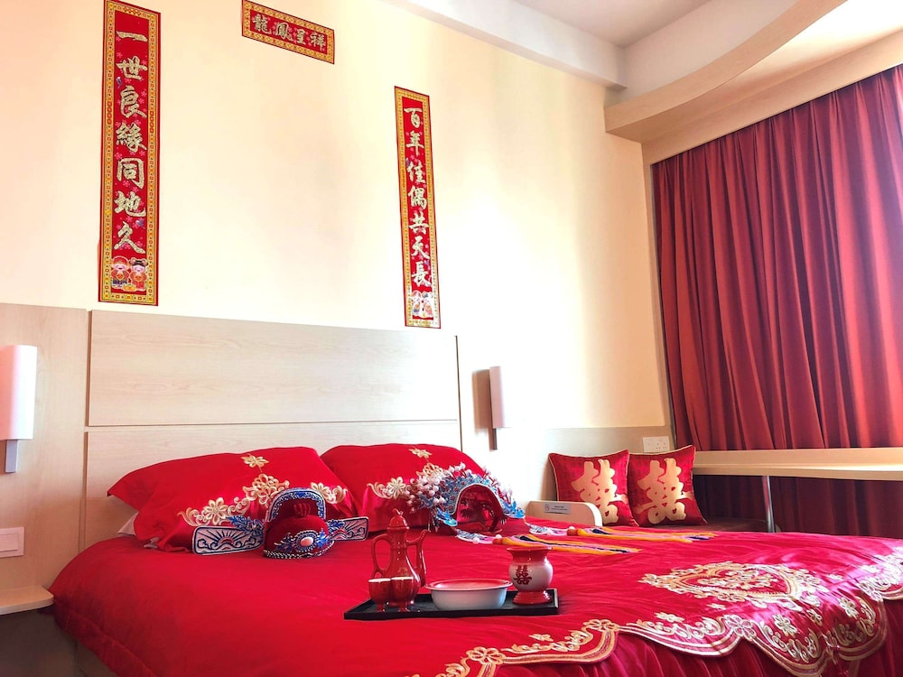 Ibis Hong Kong Central & Sheung Wan Hotel 38/65