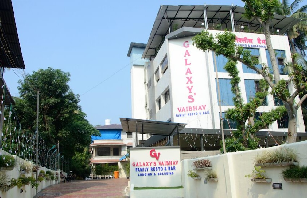Hotel Galaxy's Vaibhav 35/40
