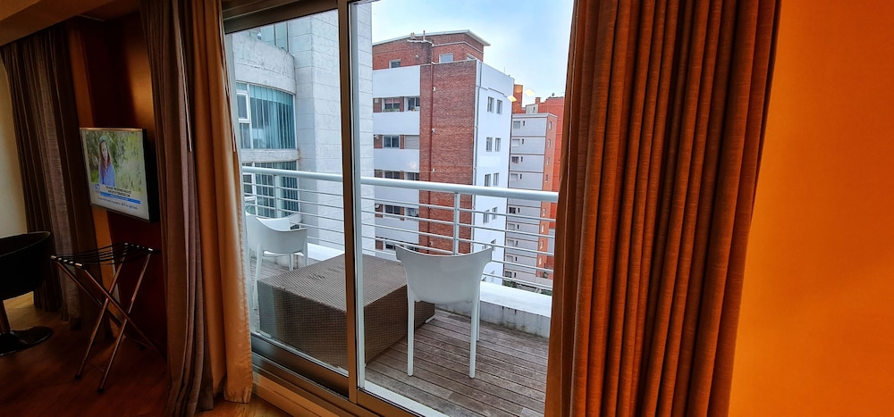 BIT Design Hotel 3/85