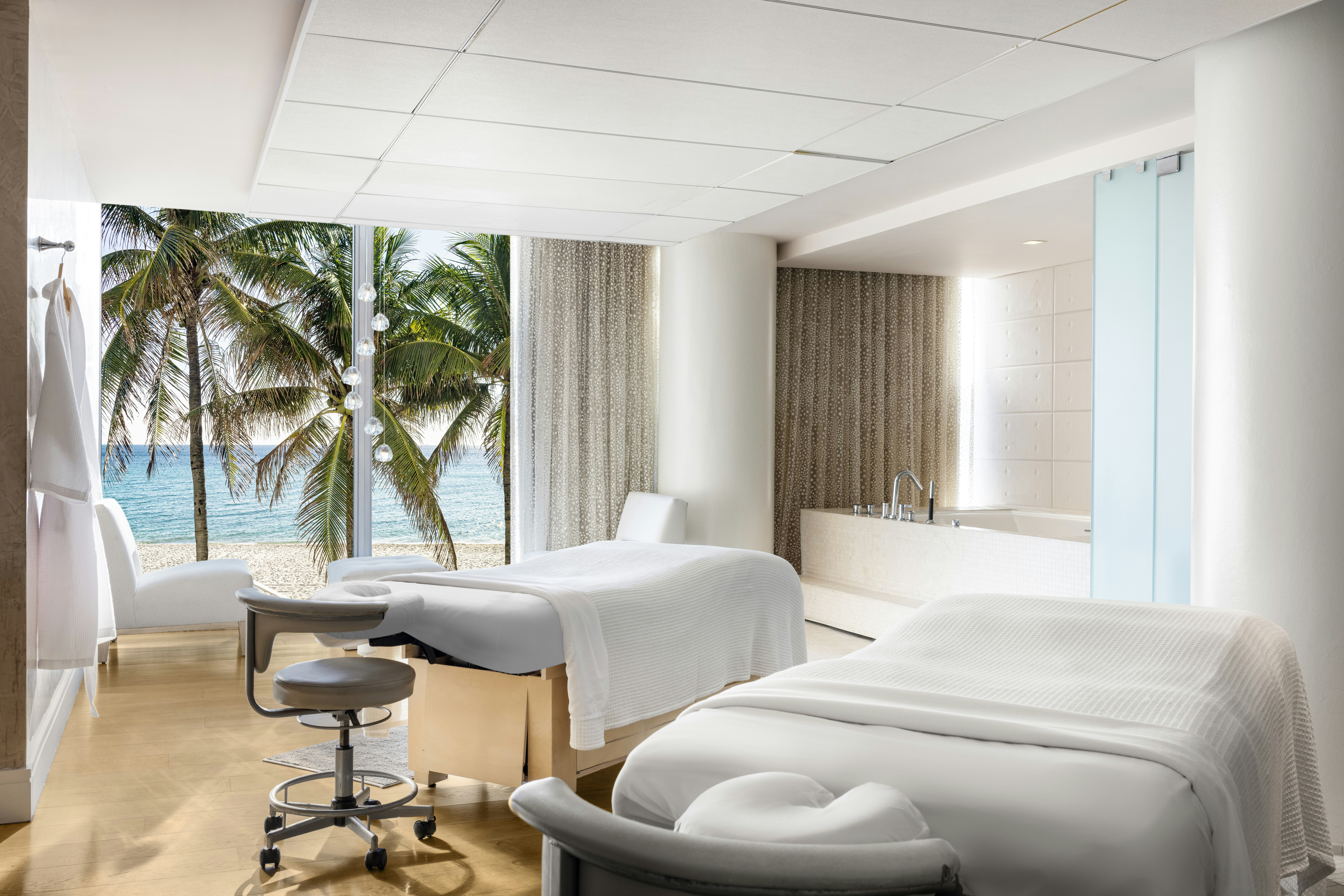Signia by Hilton Diplomat Beach Resort 13/50