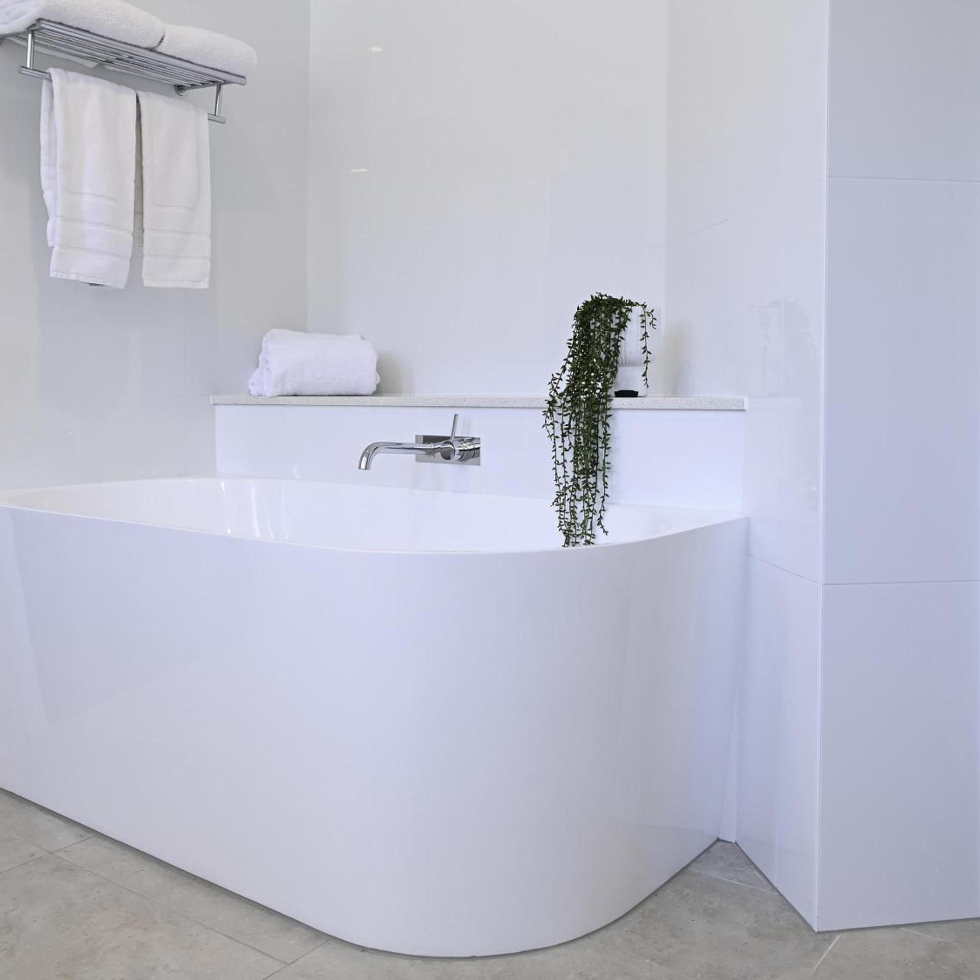 Overwater, Deluxe, Bungalow، Novotel Sunshine Coast Resort 7/7