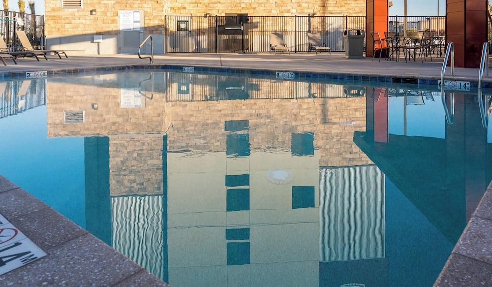 Sonesta Simply Suites Avondale 19/47