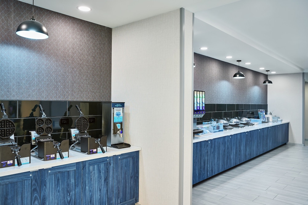 SpringHill Suites by Marriott Chesterfield 3/32