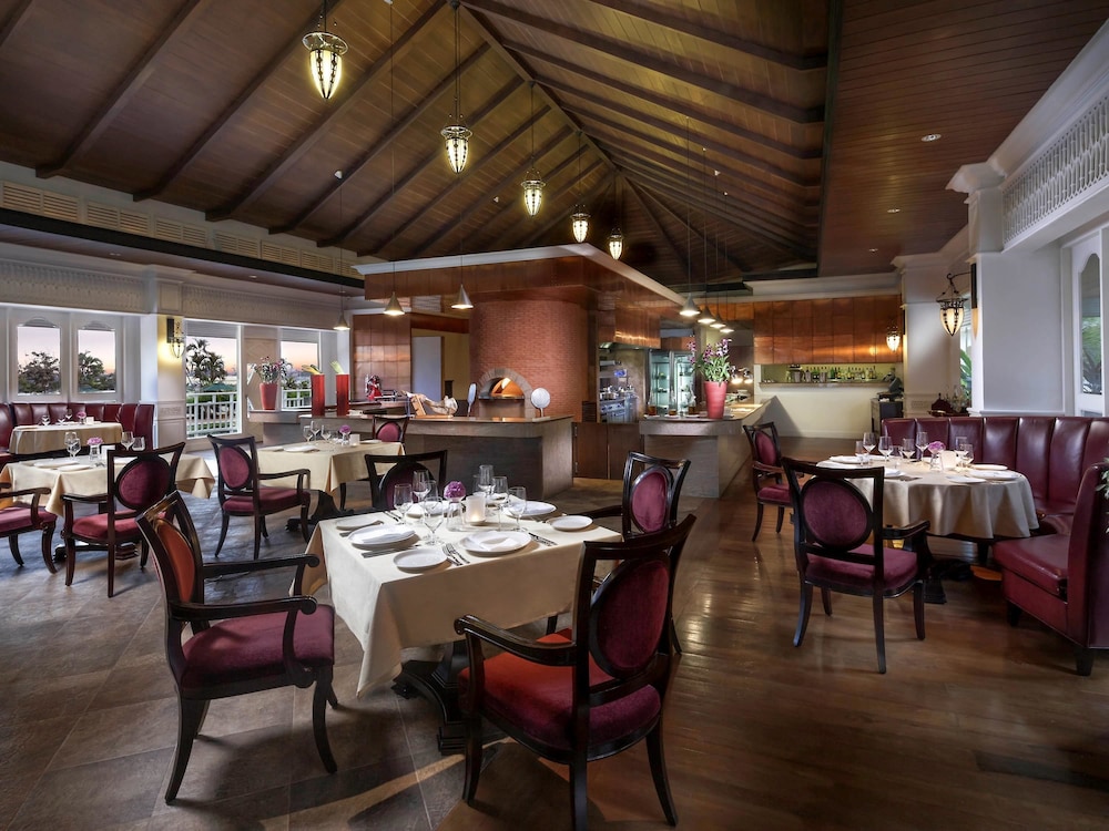 Sofitel Phnom Penh Phokeethra Hotel 54/76