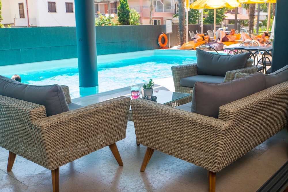 Mediterranean Resort Hotel 37/60