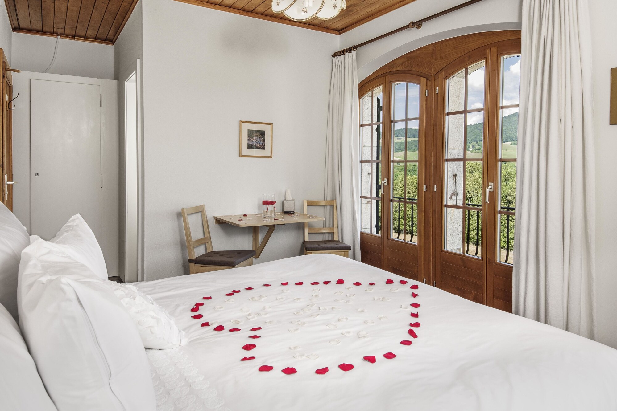 COMFORT, SUPERIOR, DOUBLE BED