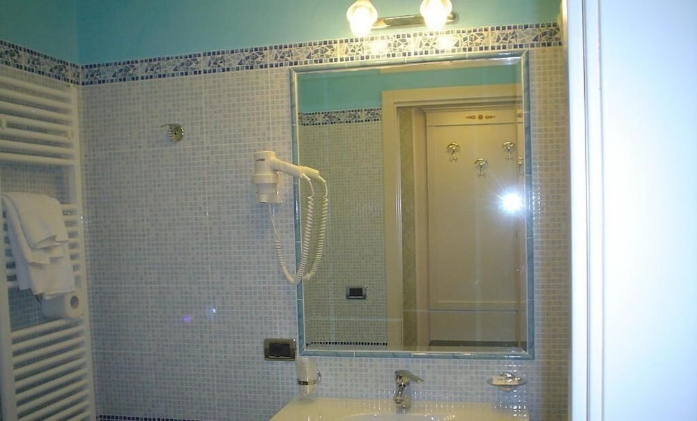 Hotel Dina 21/53