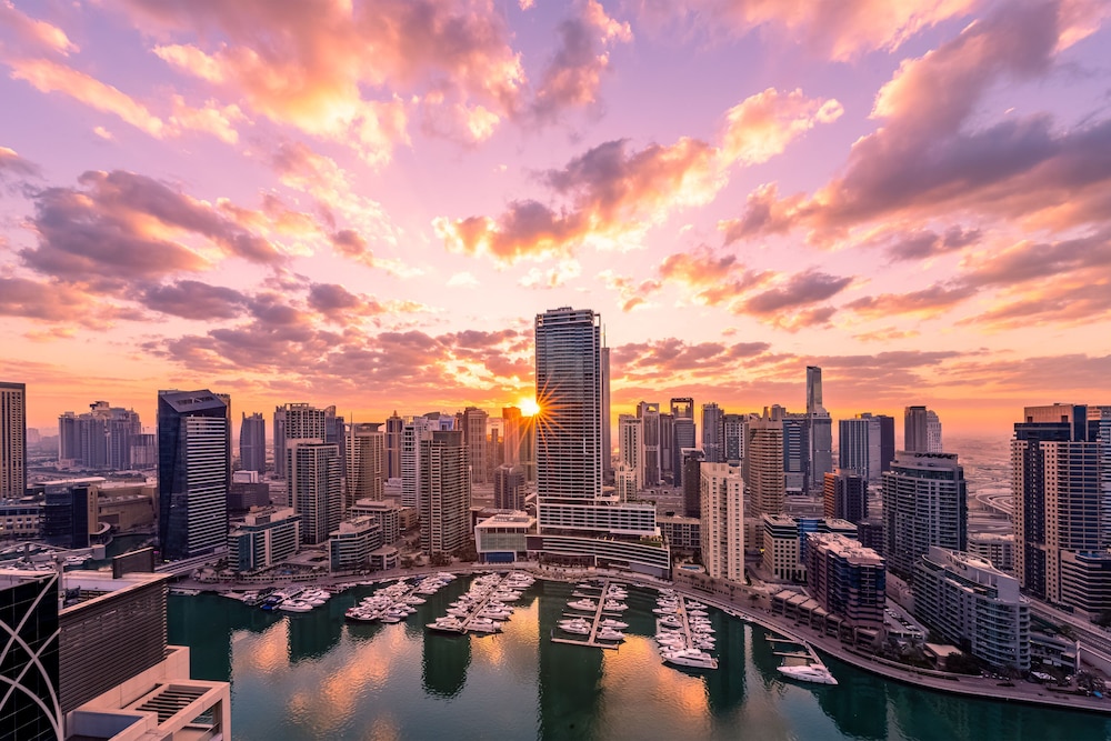Vida Dubai Marina Yacht Club 61/68