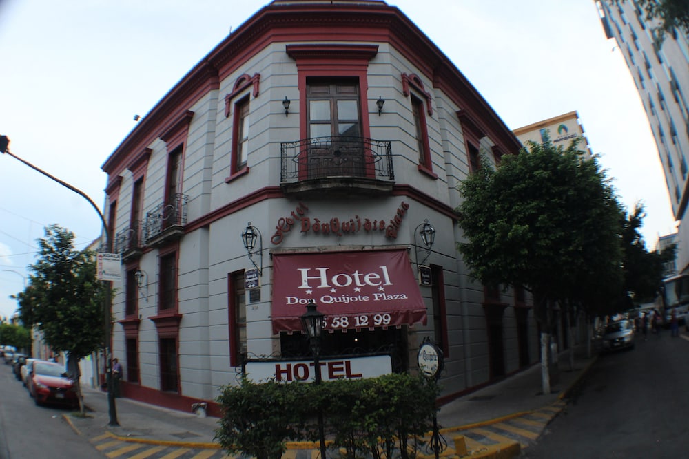 Hotel Don Quijote Plaza 3/58