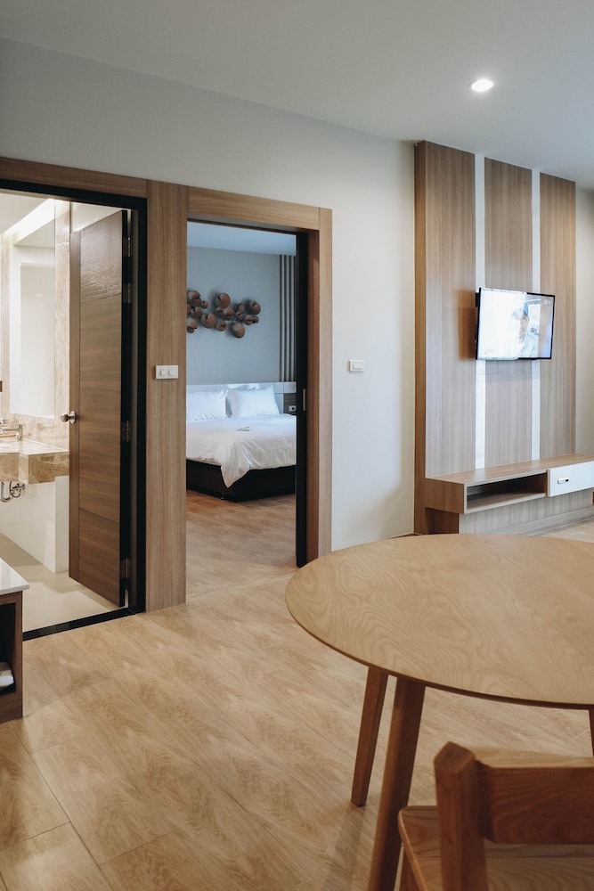 Civilize Hotel 5/64