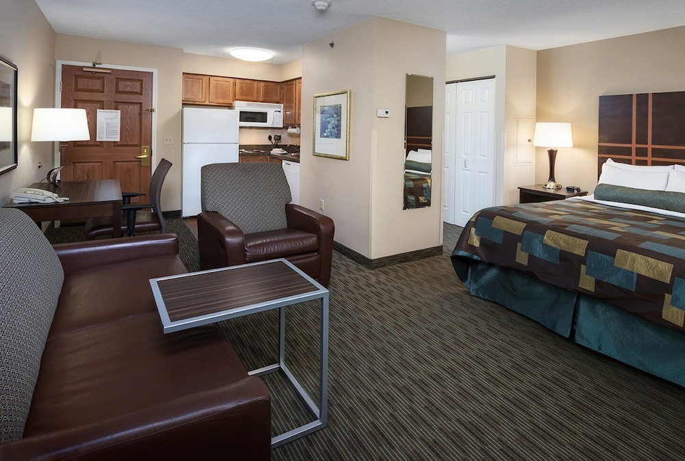 Aspen Suites - Rochester 25/37