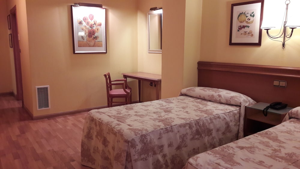 Hotel Juan Carlos I 21/63