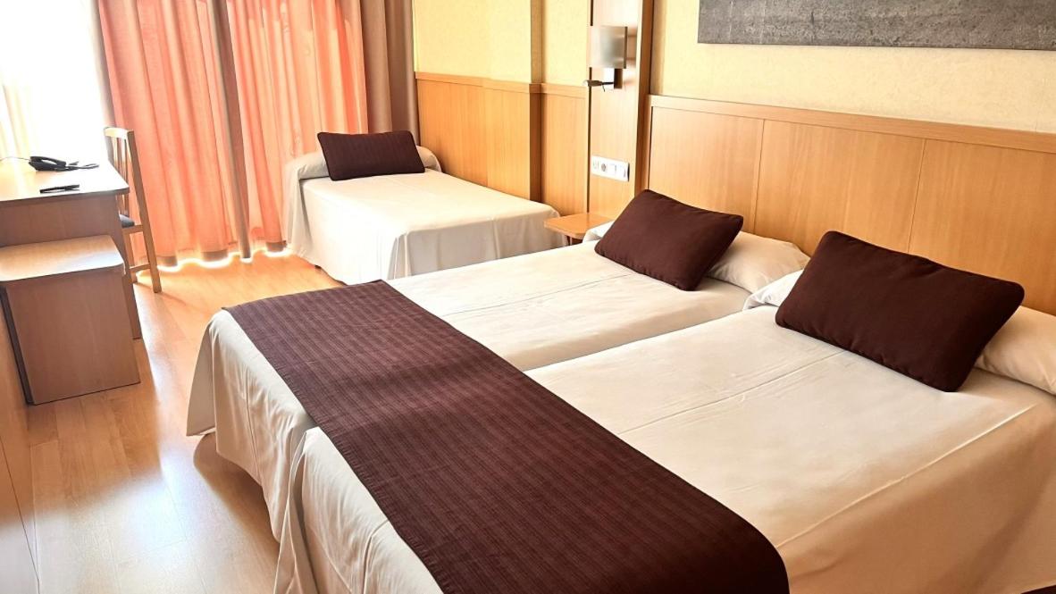 Deluxe, Triple, 3 Beds