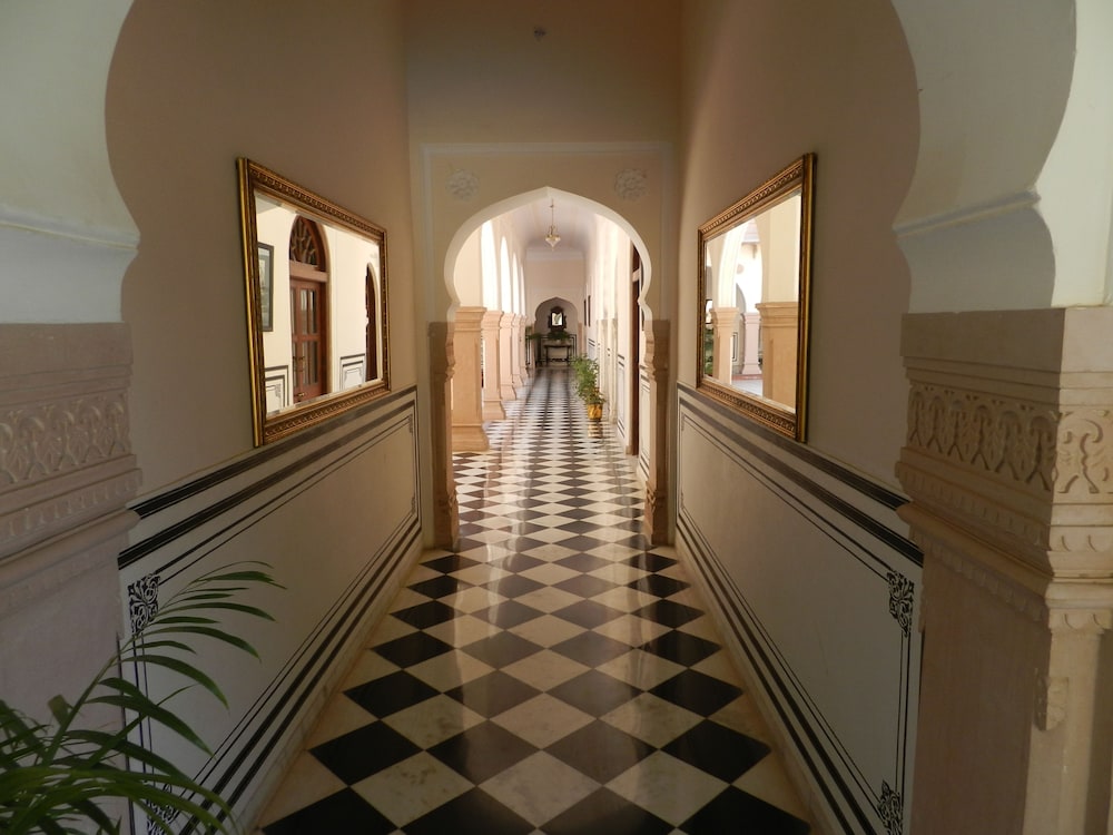 Khas Bagh 4/50
