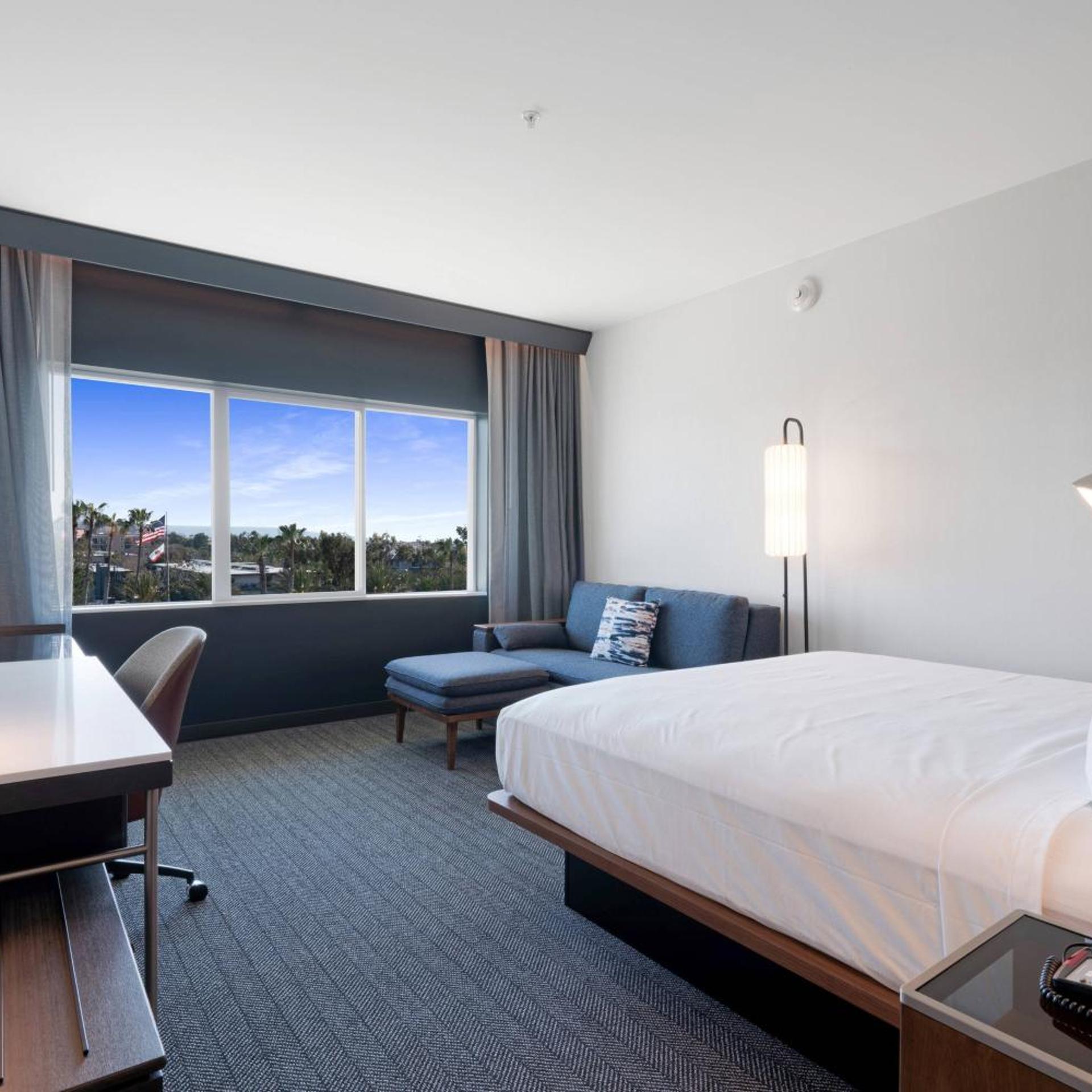 Guest Room, King Bed, Water View, Sofa