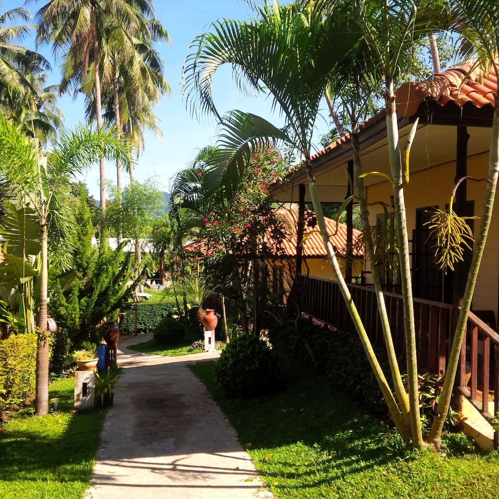 Paradise Bungalows 19/47