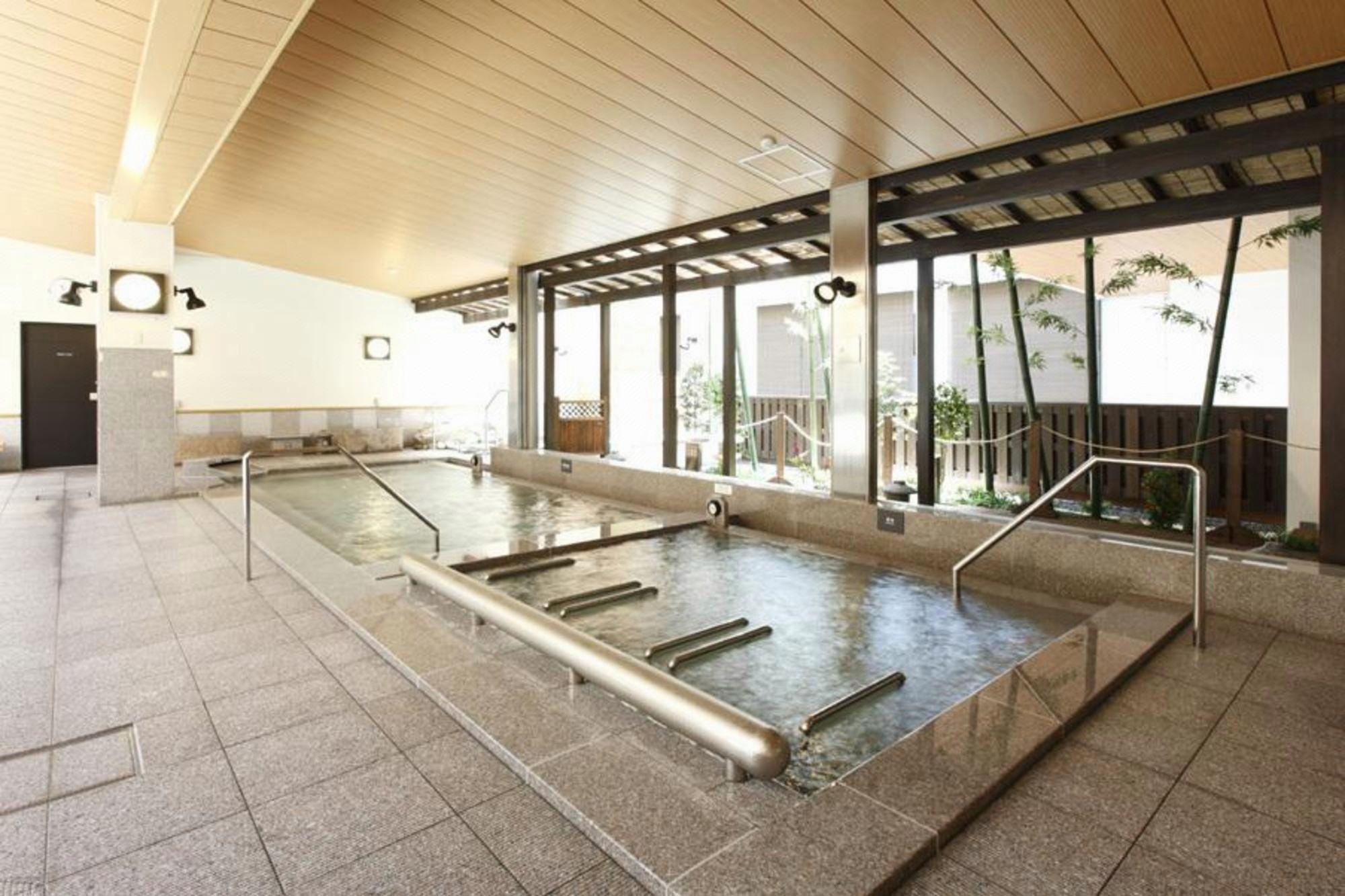 KOBE HARBORLAND ONSEN MANYO-CLUB 12/30