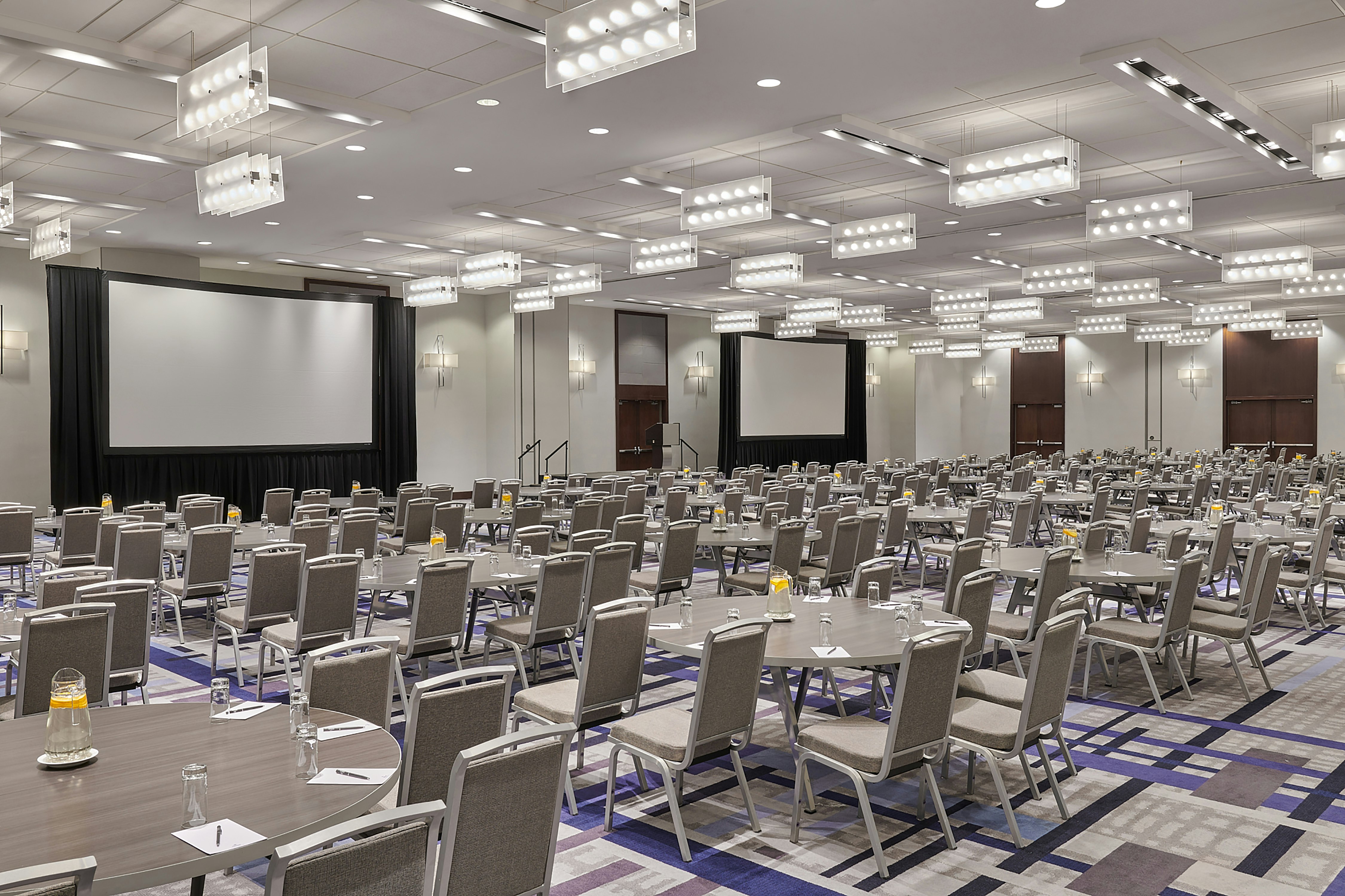 Hilton Toronto 58/75