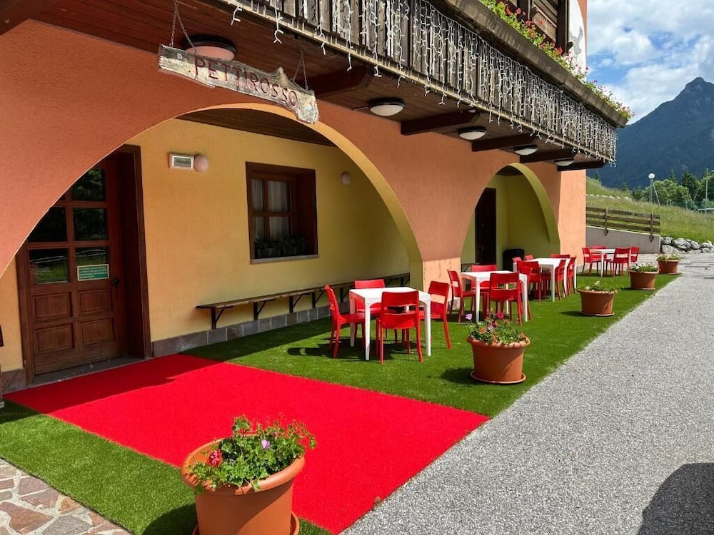 Bella Italia and Efa Village 42/50
