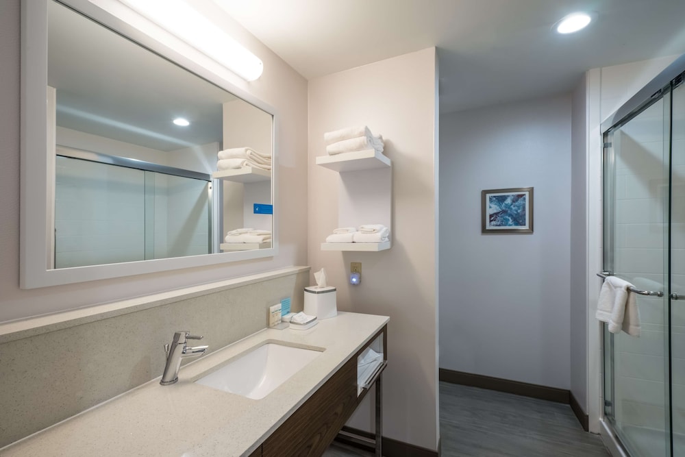 Hampton Inn Newport, TN 9/34