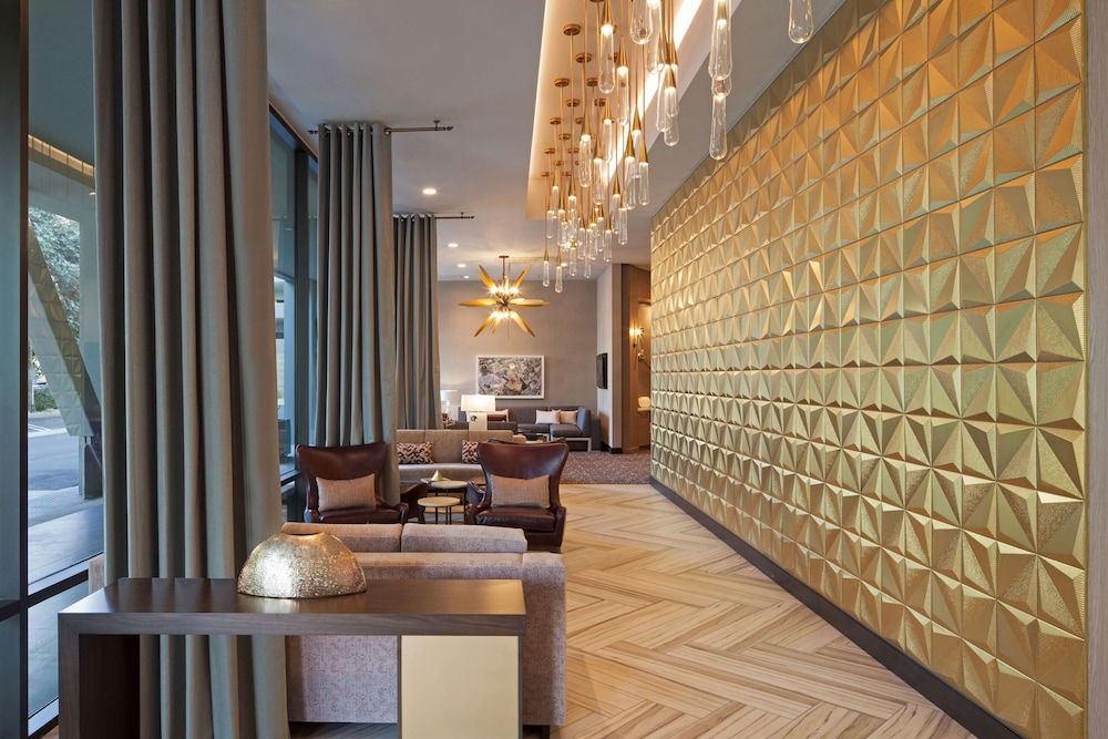H Hotel Los Angeles, Curio Collection by Hilton 7/59